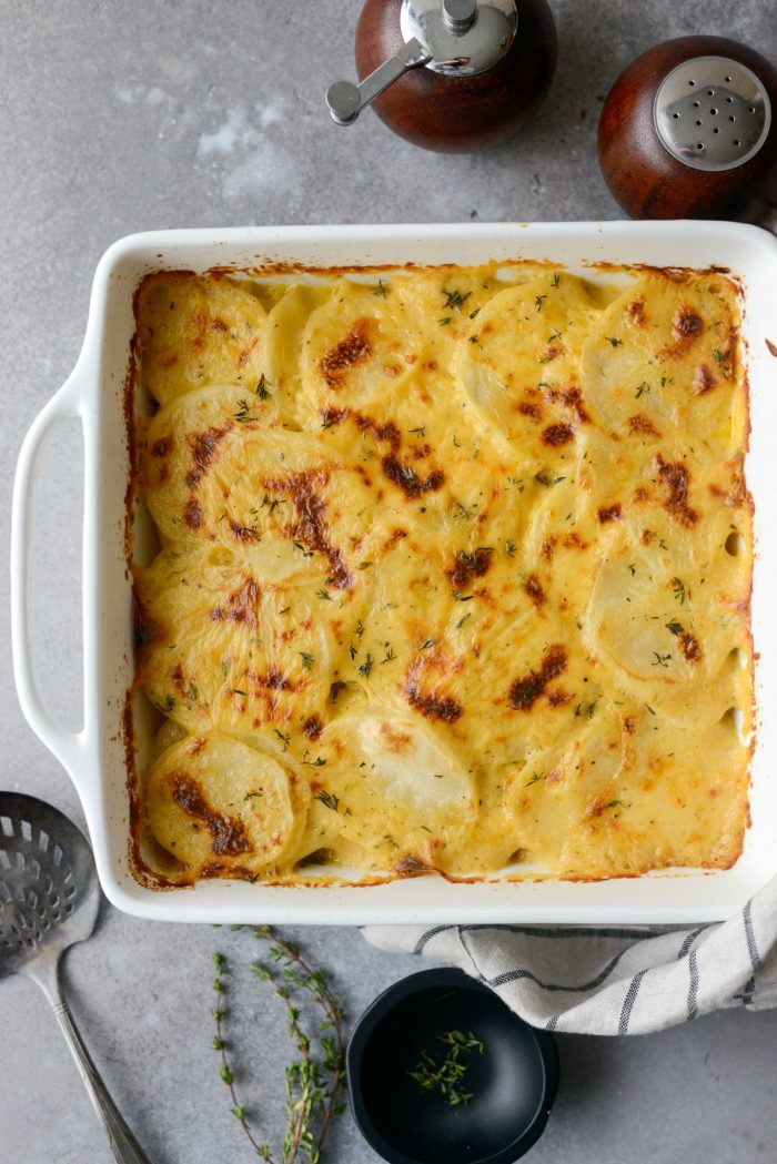 Easy Scalloped Potatoes l SimplyScratch.com #holiday #homemade #fromscratch #scalloped #potatoes #sidedish #casserole