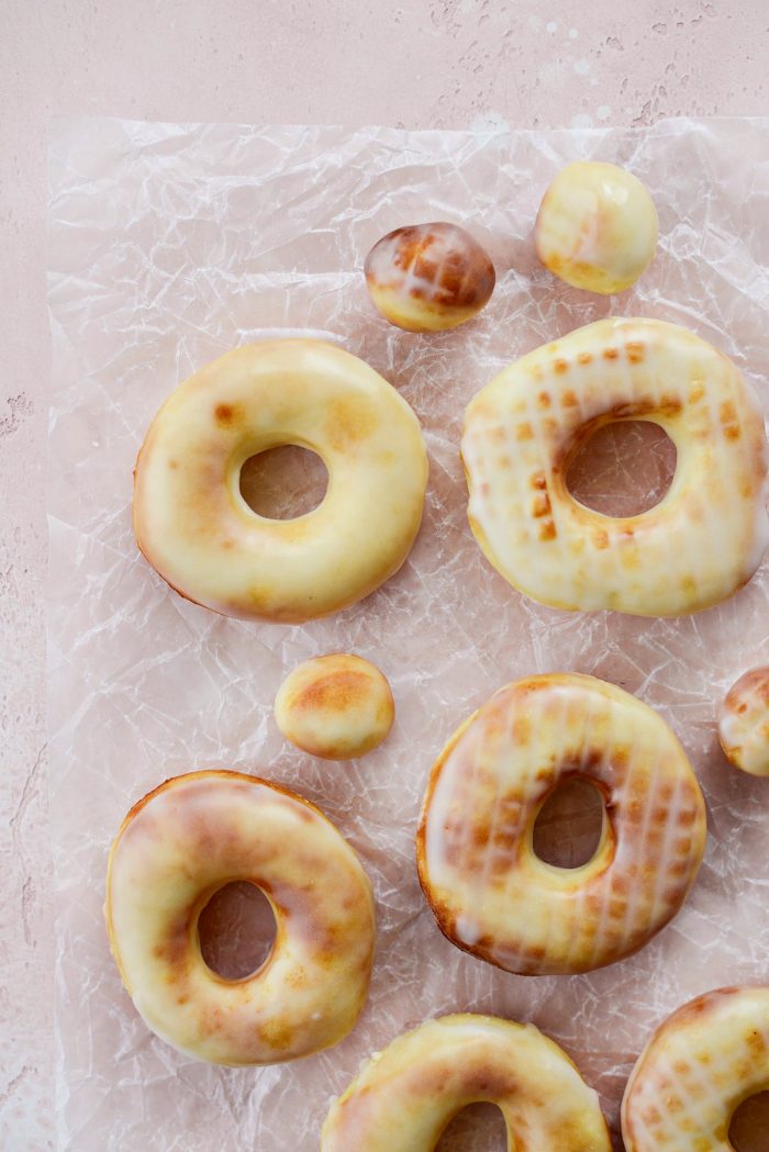 Air Fryer Glazed Doughnts l SimplyScratch.com #airfryer #airfried #doughnuts #homemade #fromscratch