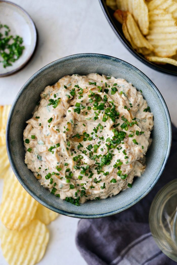 Caramelized Onion Dip l SimplyScratch.com #superbowl #chipdip #onion #caramelized #frenchonion #wineindip #party #appetizer