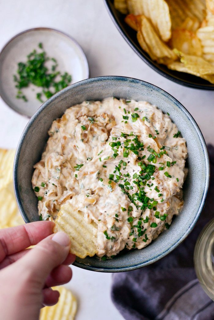 Caramelized Onion Dip l SimplyScratch.com #superbowl #chipdip #onion #caramelized #frenchonion #wineindip #party #appetizer