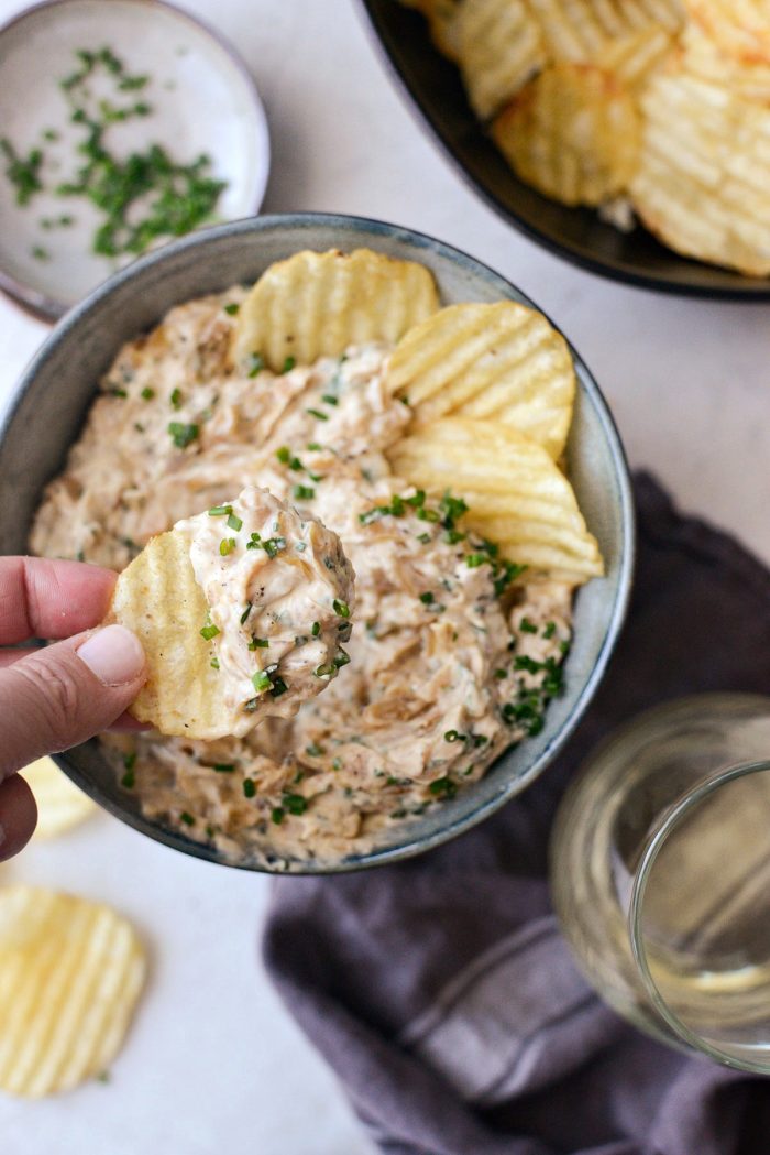 Caramelized Onion Dip l SimplyScratch.com #superbowl #chipdip #onion #caramelized #frenchonion #wineindip #party #appetizer