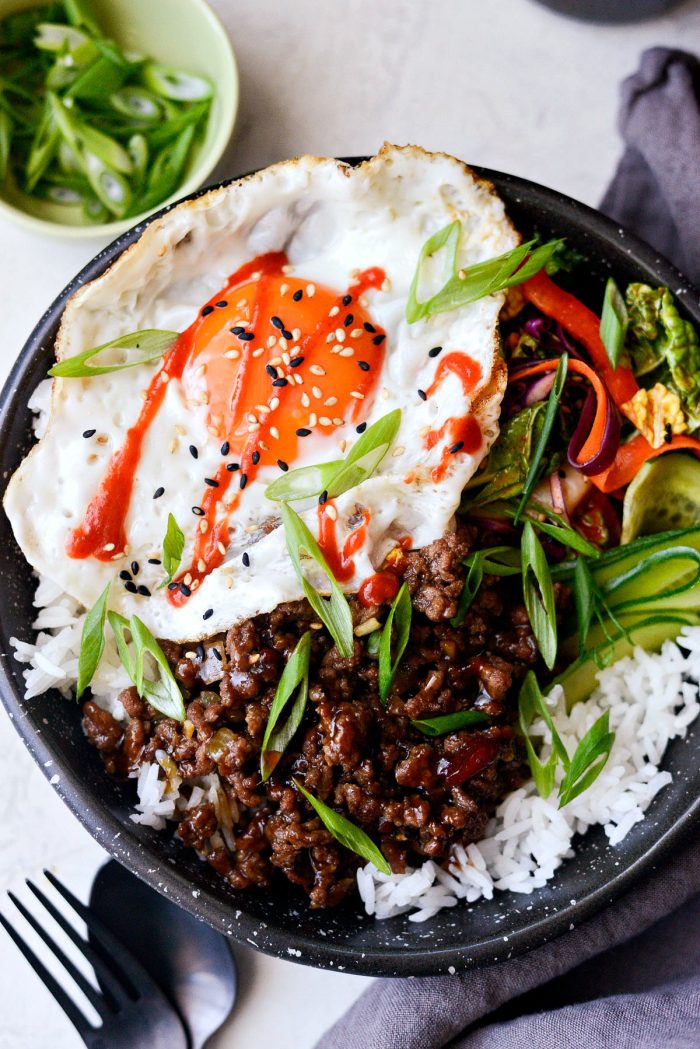 Korean BBQ Beef Bowls l SimplyScratch.com #beef #korean #bbq #bowl #egg #rice 