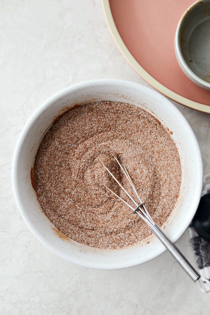 Cinnamon Sugar l SimplyScratch.com #homemade #cinnamon #sugar #easy #best #spiceblend