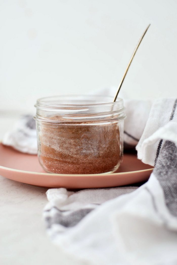 Cinnamon Sugar l SimplyScratch.com #homemade #cinnamon #sugar #easy #best #spiceblend