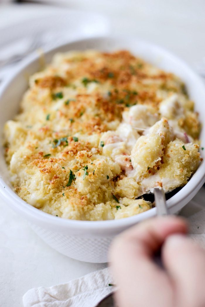 Lobster Mac and Cheese l SimplyScratch.com #valentinesday #valentine #lobster #macandcheese #sidedish