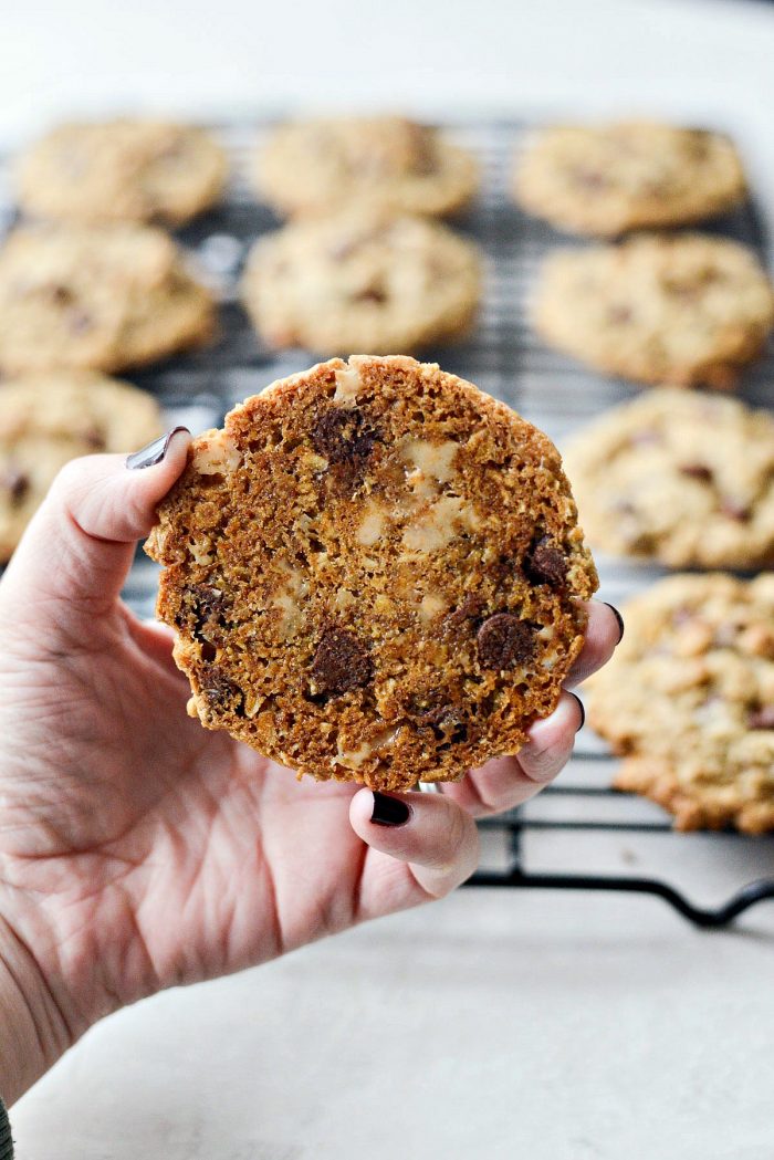 Oatmeal Chocoalte Chip Toffee Cookies l SimplyScratch.com #oatmeal #toffee #chocolatechip #cookies #coconut #baking