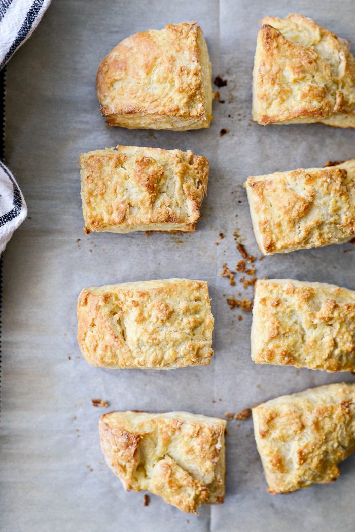 Greek Yogurt Biscuits l SimplyScratch.com #greek #yogurt #biscuits #lowfat #breakfast #brunch