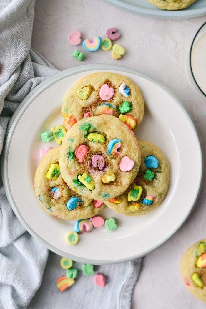 Lucky Charms Cookies l SimplyScratch.com #luckycharms #cookies #stpatricksday #recipe #treat #schoolparty #baking