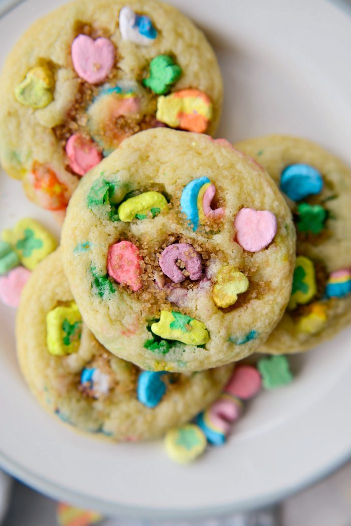 Lucky Charms Cookies l SimplyScratch.com #luckycharms #cookies #stpatricksday #recipe #treat #schoolparty #baking