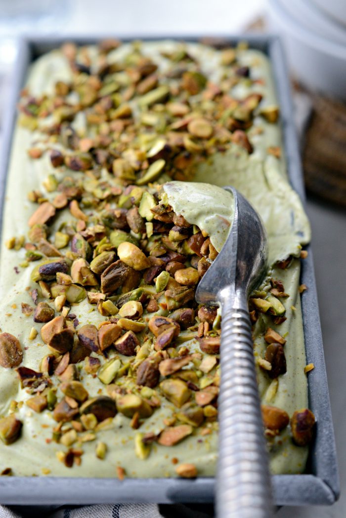 No-Churn Pistachio Ice Cream l SimplyScratch.com #nochurn #icecream #pistachio #nut #easy #dessert