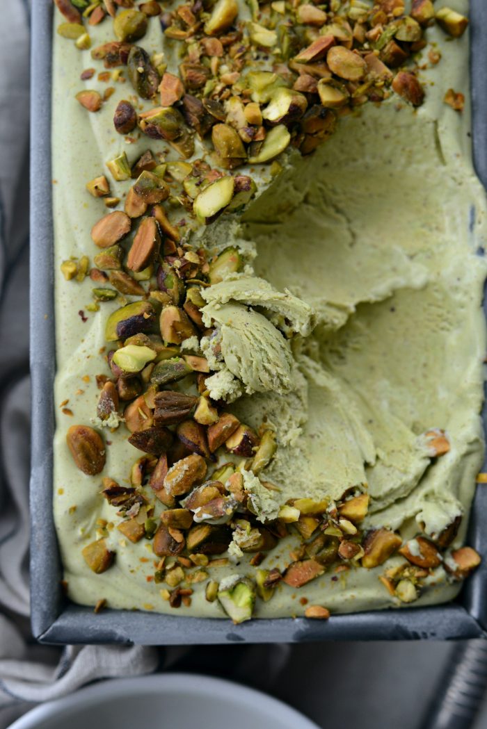 No-Churn Pistachio Ice Cream l SimplyScratch.com #nochurn #icecream #pistachio #nut #easy #dessert