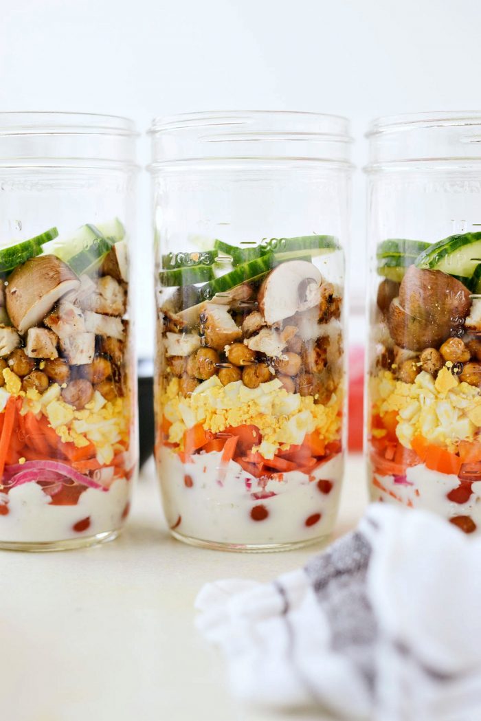 http://www.simplyscratch.com/wp-content/uploads/2020/04/Everyday-Mason-Jar-Salad-l-SimplyScratch.com-mealprep-salad-masonjar-jarsalad-lowpoint-ww-lowfat-5-700x1049.jpg