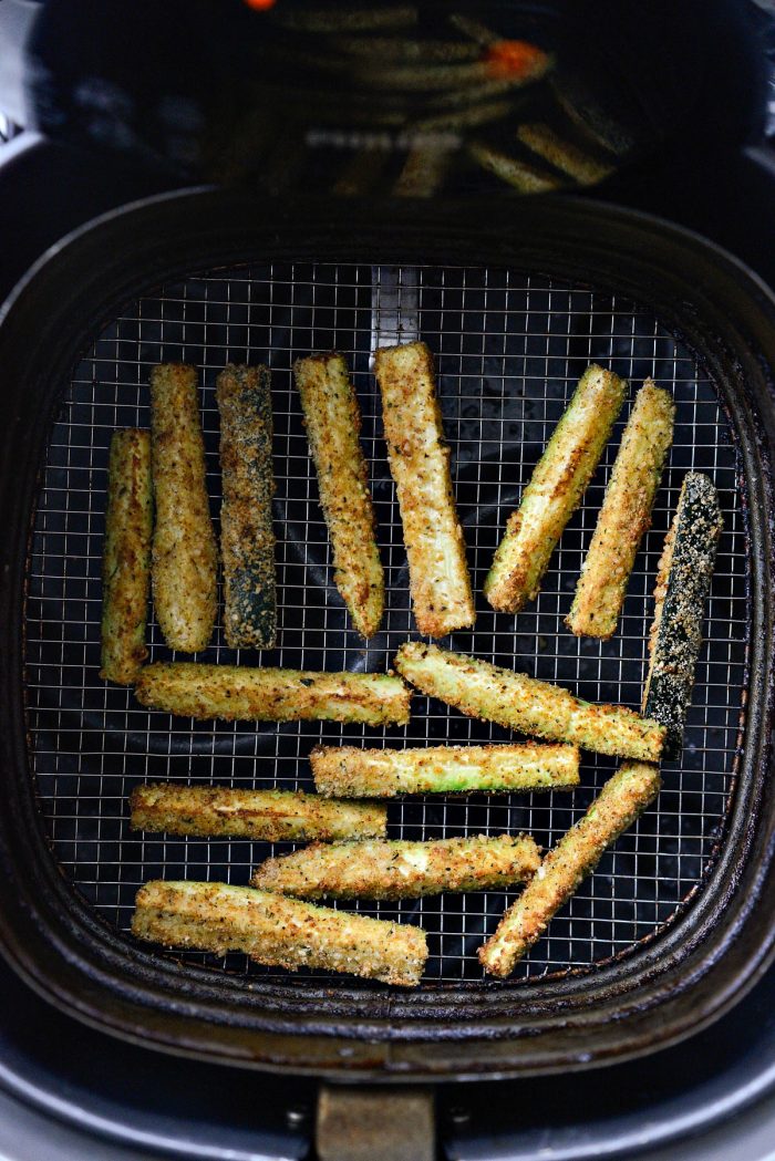 zucchini fries after air frying.