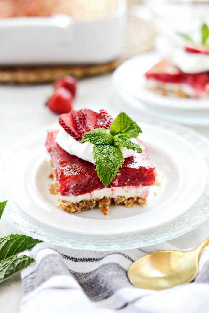 close up of strawberry pretzel dessert bar.