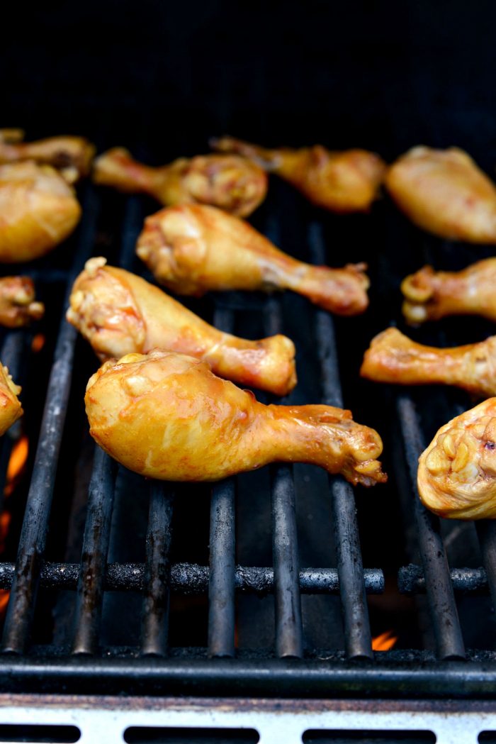 grill chicken on grates.