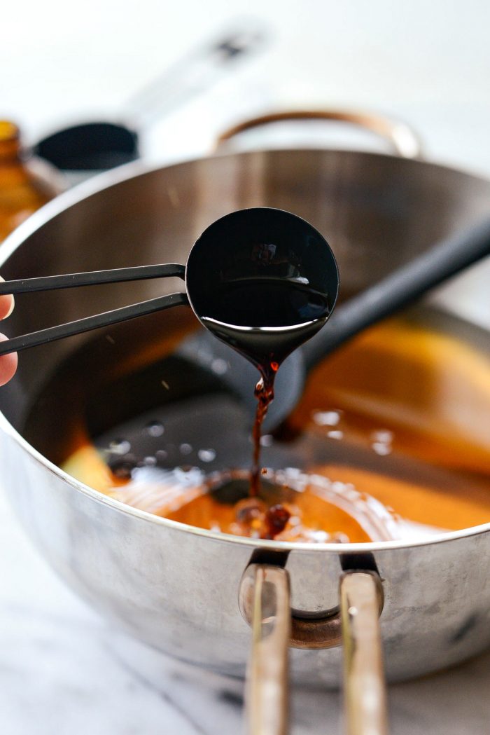 add vanilla extract to simple syrup.