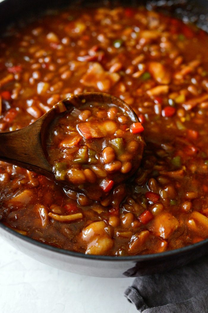 scoop of one pot wicked baked beans.