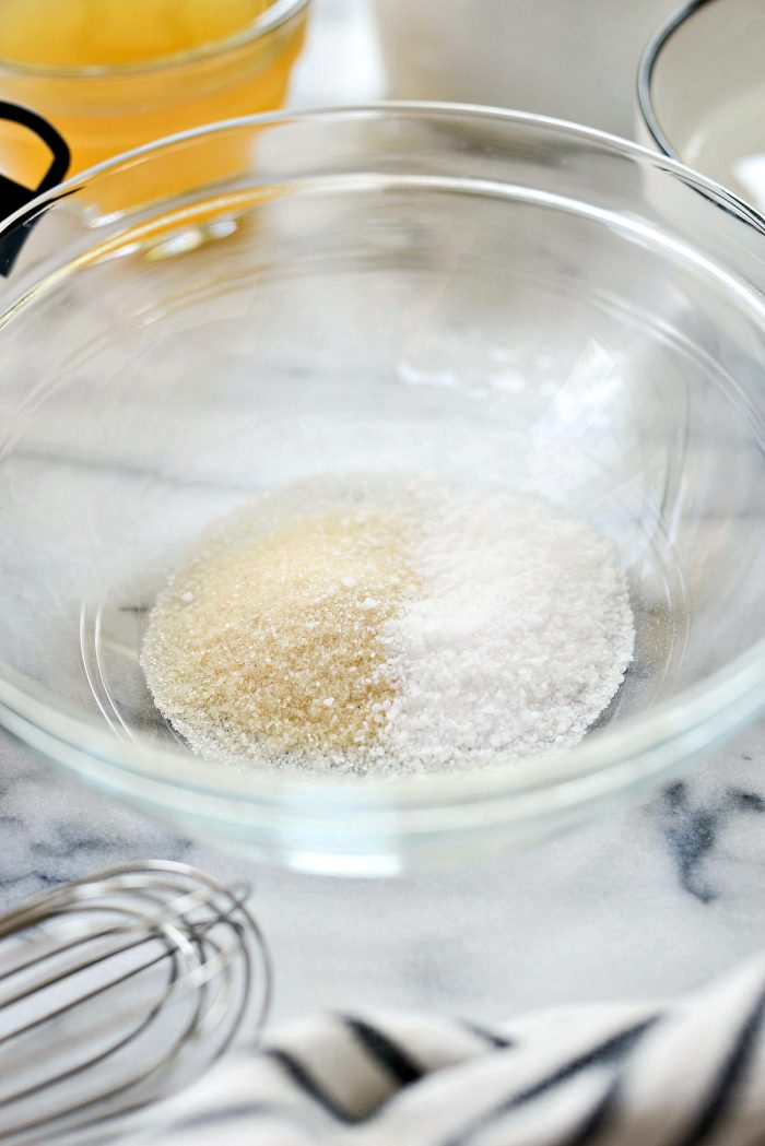 sugar and salt in glass bowl