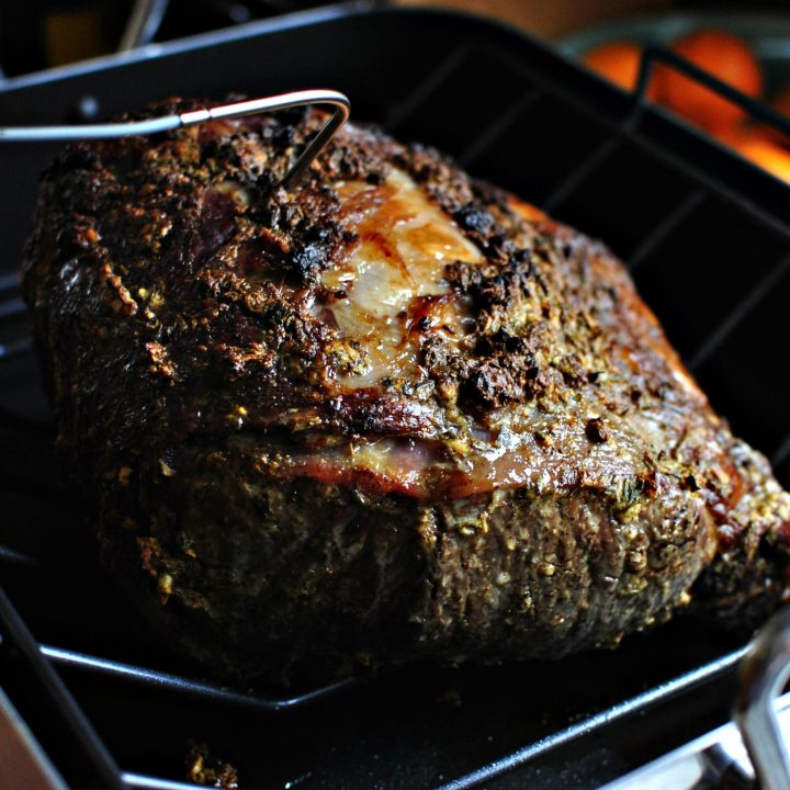 Dijon-Rosemary Crusted Prime Rib Roast with Pinot Noir Au ...