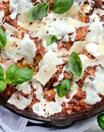 Easy Skillet Lasagna l SimplyScratch.com #skillet #lasagna #easy #recipe #onepan