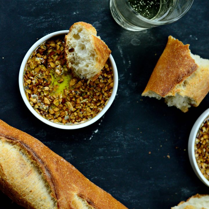 Toasted Garlic Olive Oil Bread Dip