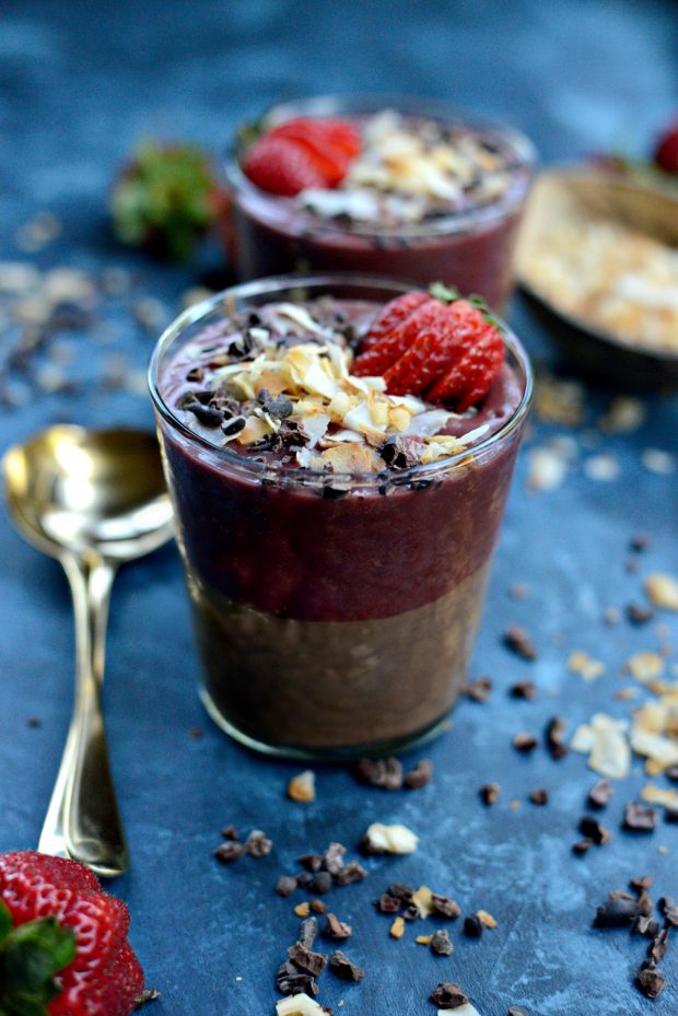 Strawberry Açai Smoothie and Chocolate Chia Pudding Cups