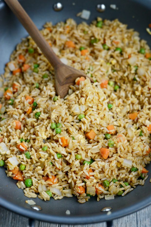 vegetable fried brown rice in wok