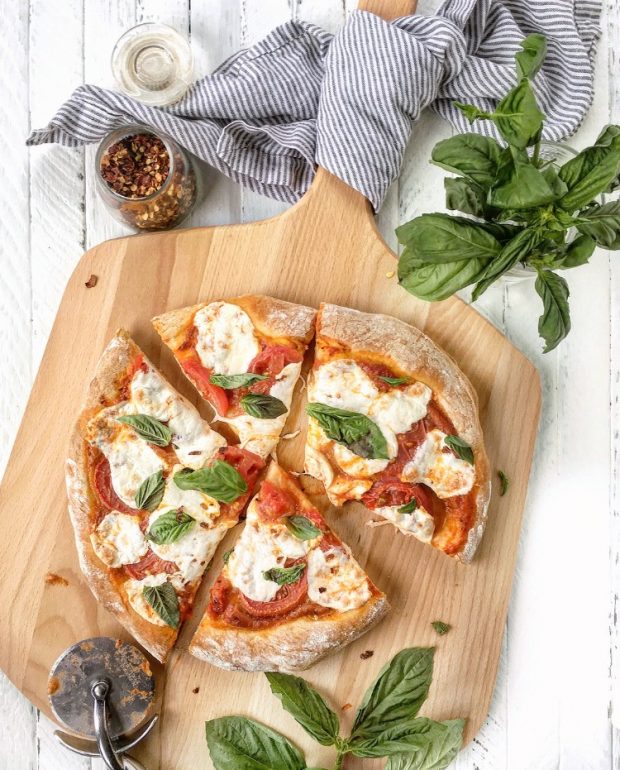 Classic Margherita Pizza