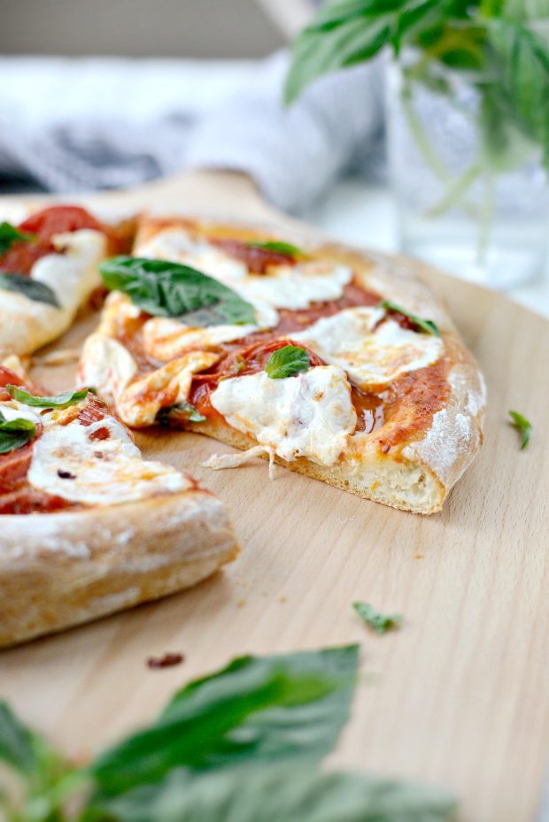 Classic Margherita Pizza