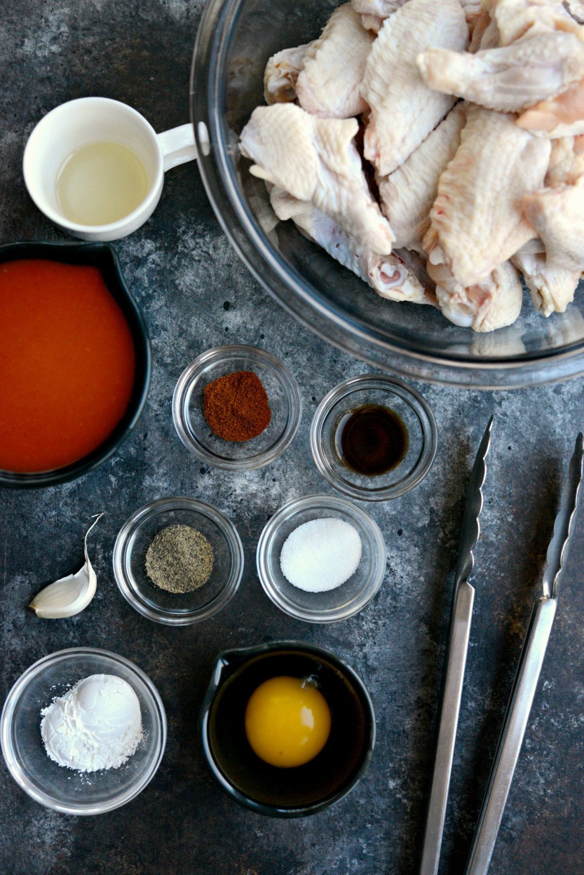 ingredients for spicy garlic wings