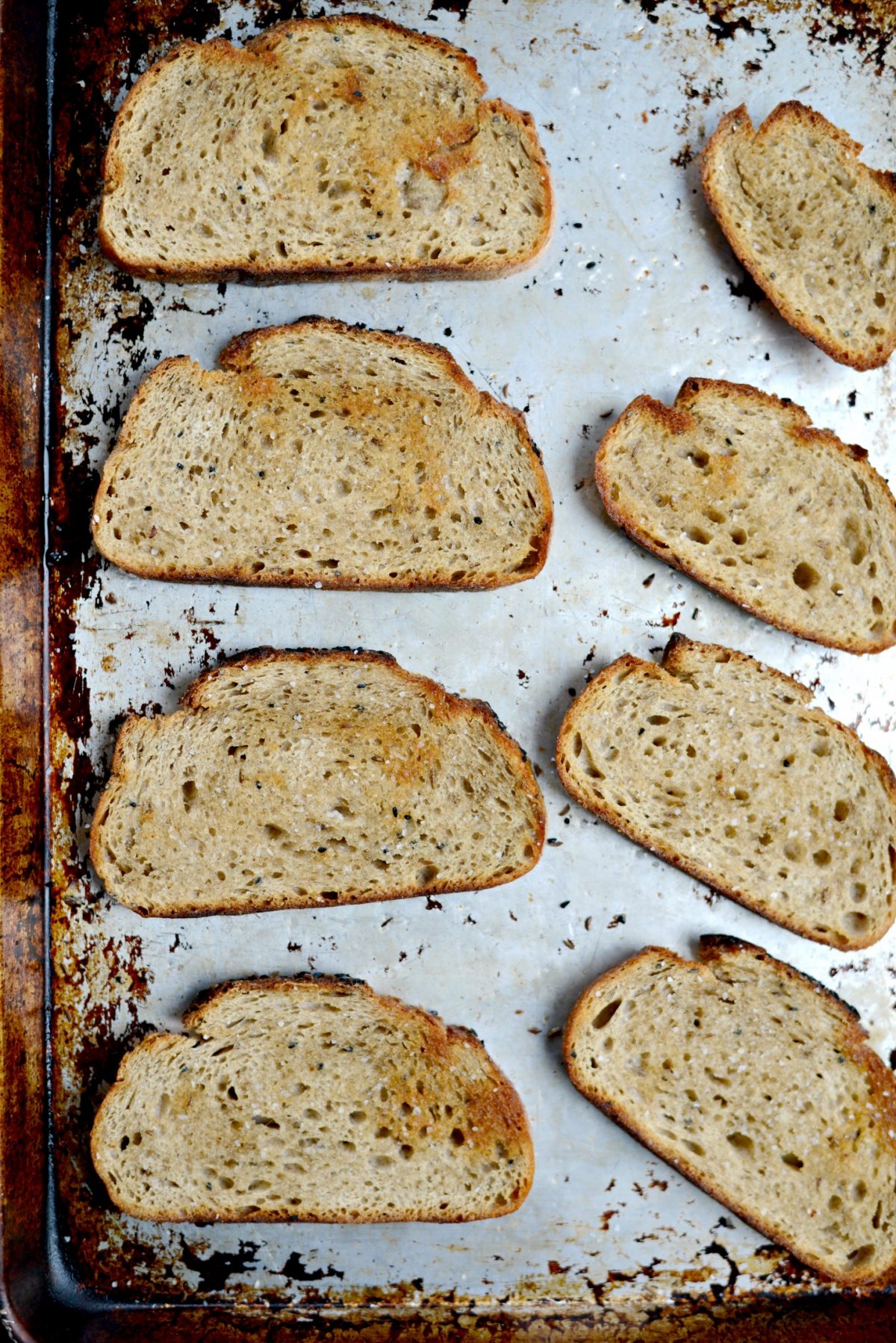 toasted rye slices