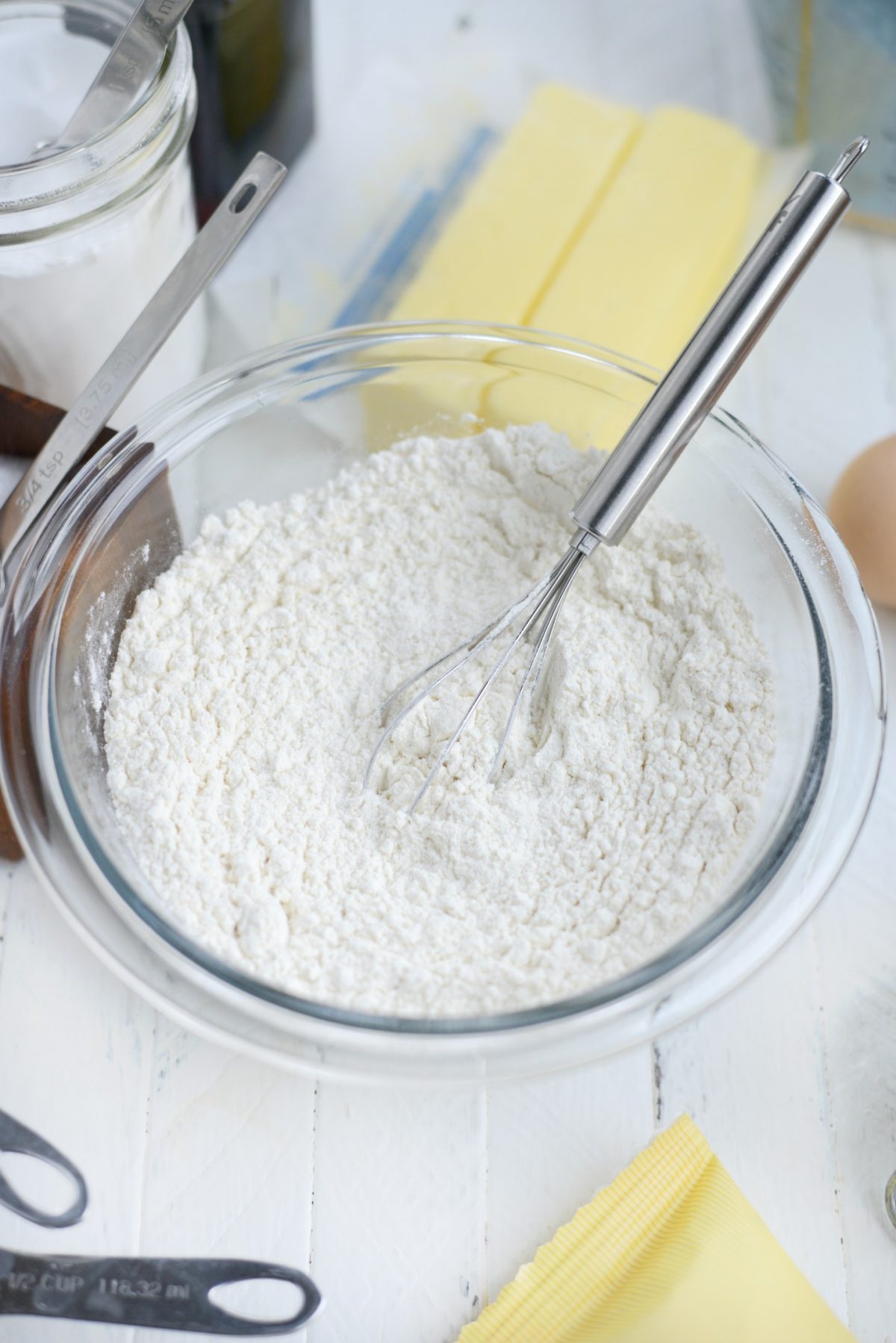 combined dry ingredients in mixing bowl