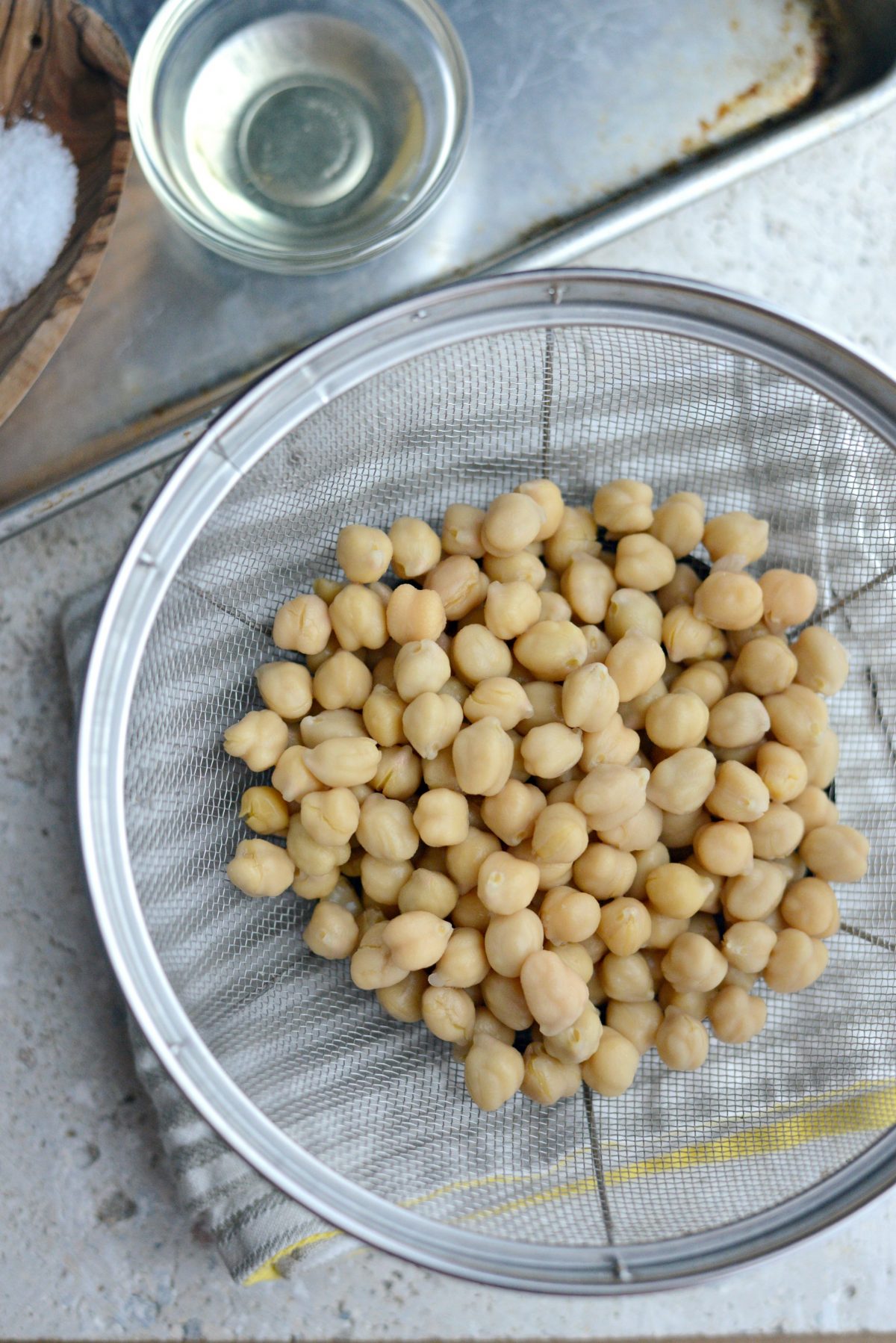 drained chickpeas