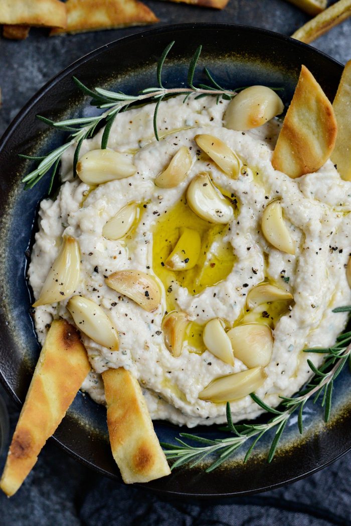 Roasted Garlic and Rosemary White Bean Dip