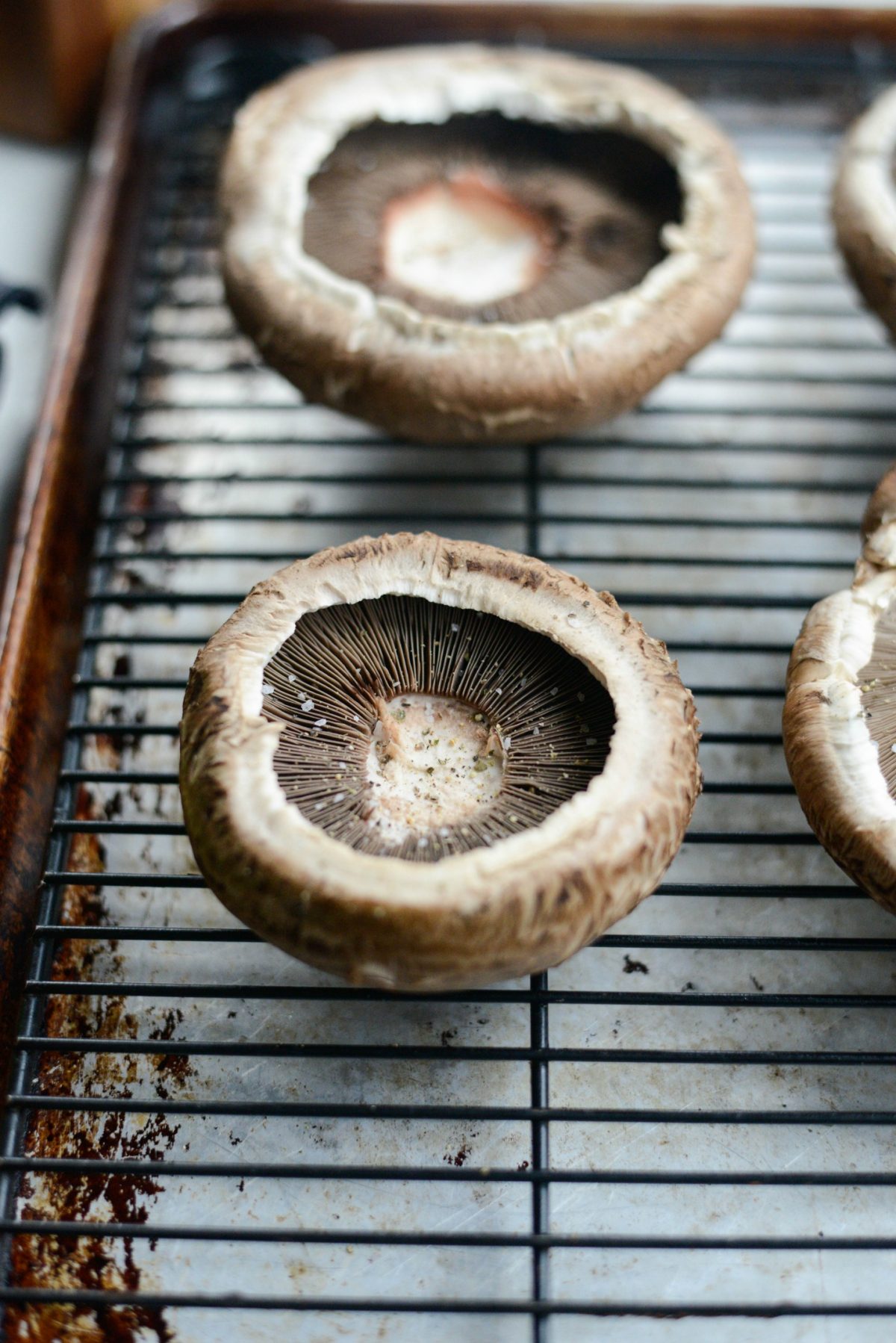 seasoned mushroom caps