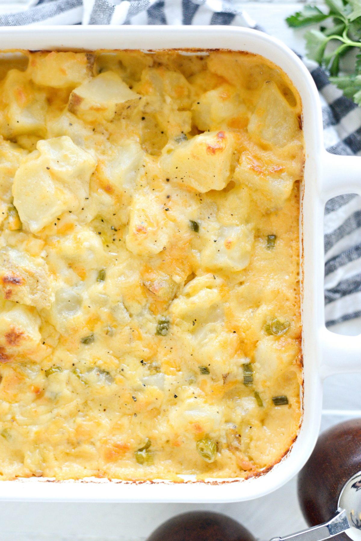 Cheesy potatoes casserole