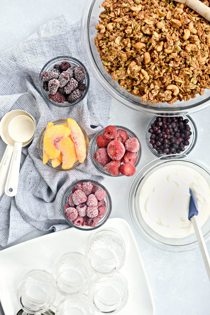 Make Ahead Yogurt Parfaits ingredients