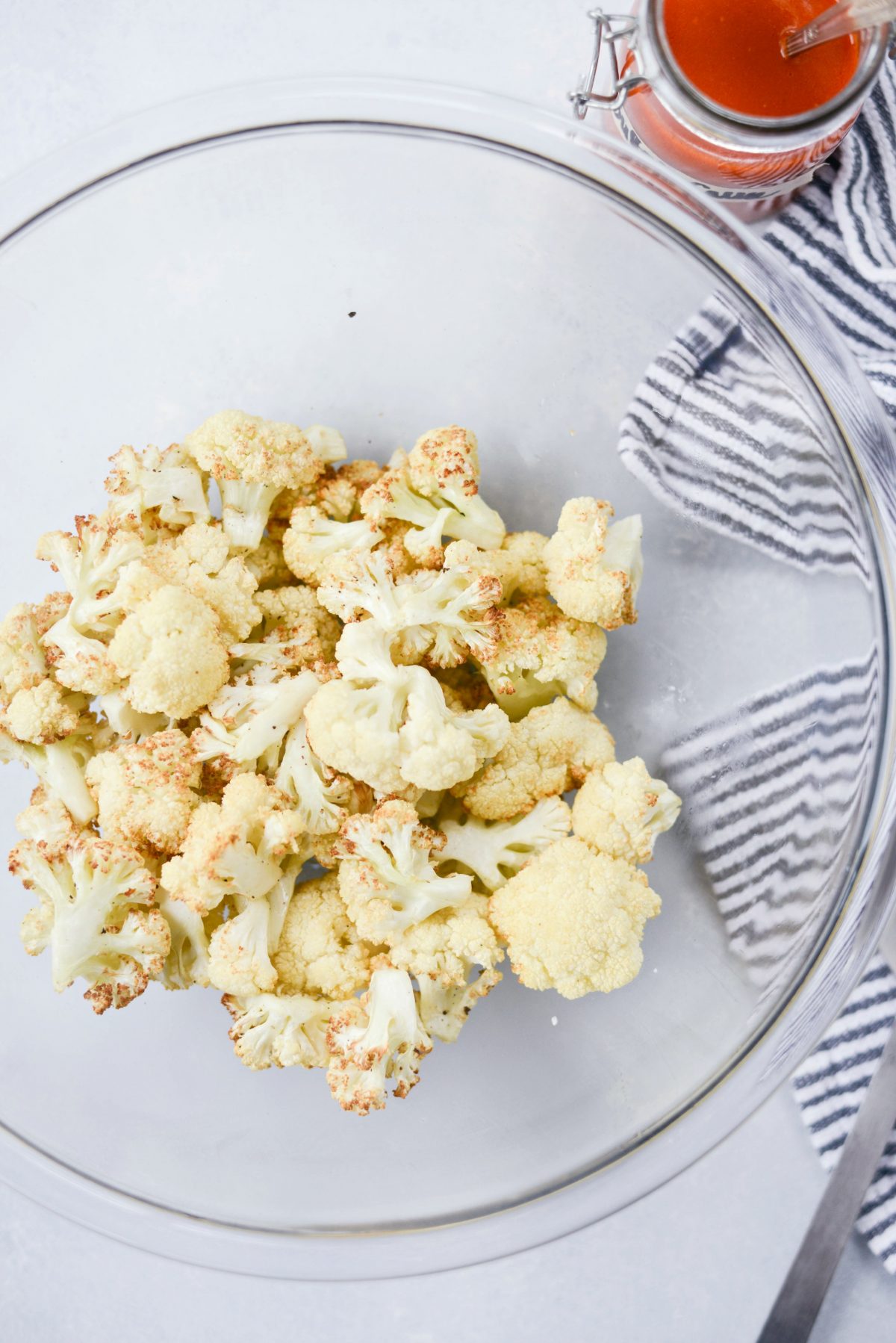 Air Fryer Buffalo Cauliflower Bites with Garlic Blue Cheese Dip l SimplyScratch.com