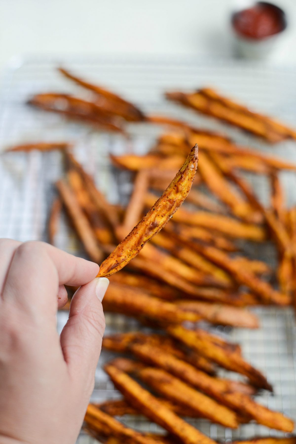 Air Fryer Crispy Sweet Potato Fries l SimplyScratch.com 