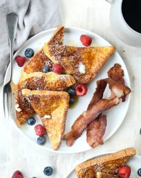 Cinnamon Sugar Crusted French Toast l SimplyScratch.com