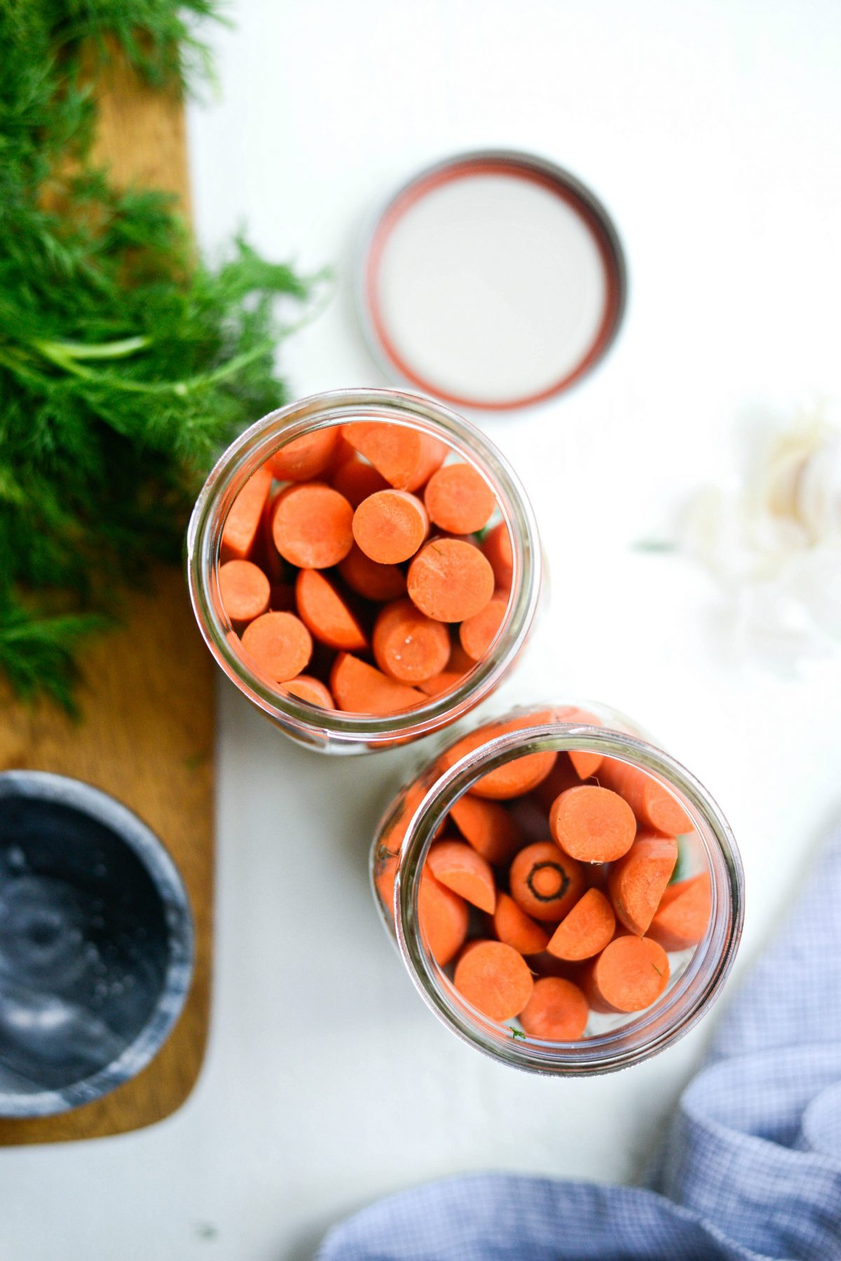 carrots in jars