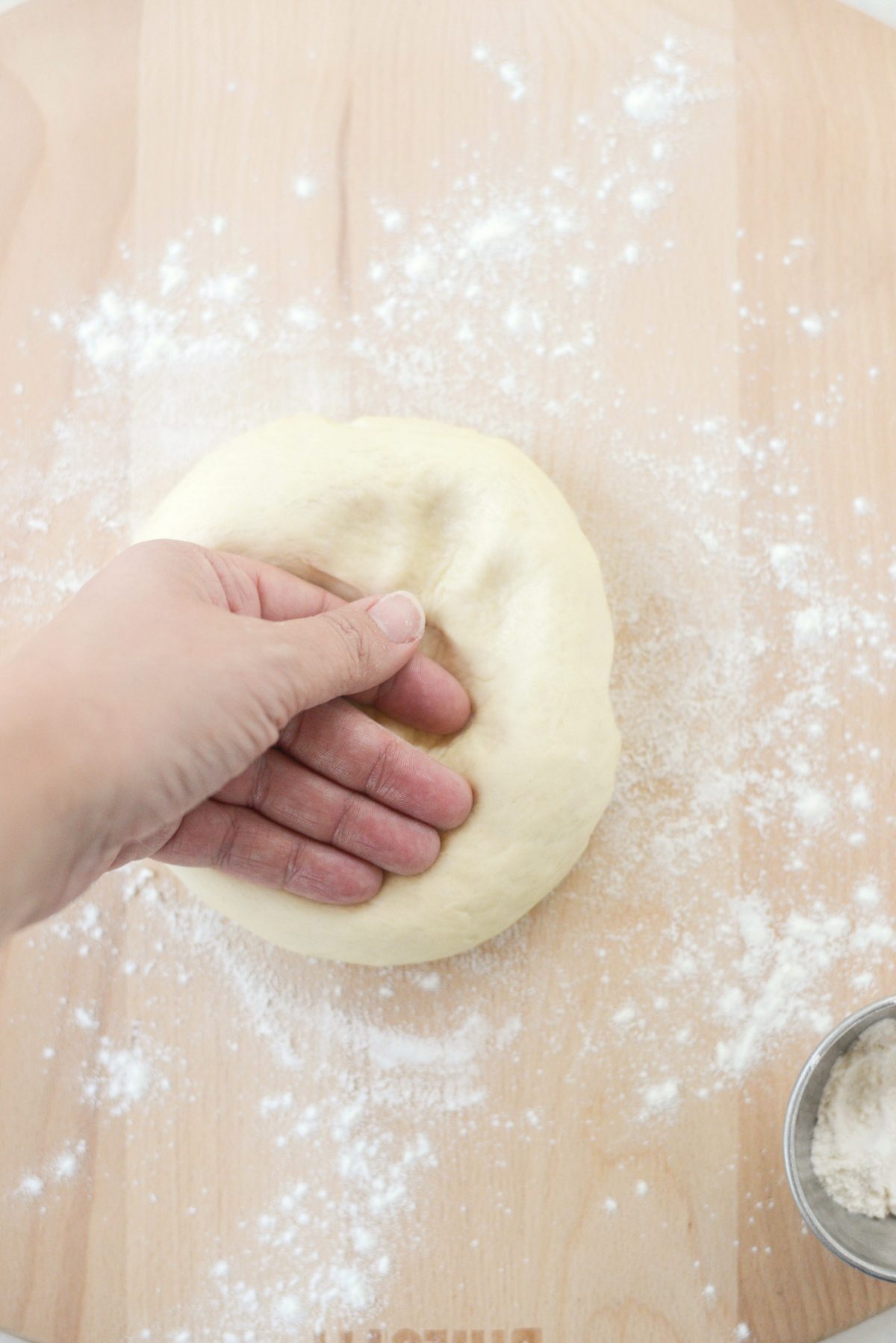 Homemade Pizza Dough l SimplyScratch.com