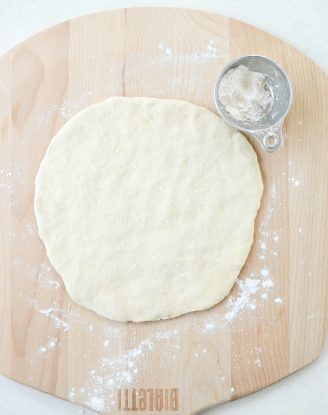 Homemade Pizza Dough l SimplyScratch.com