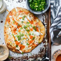 Buffalo Chicken Flatbread Pizzas l SimplyScratch.com