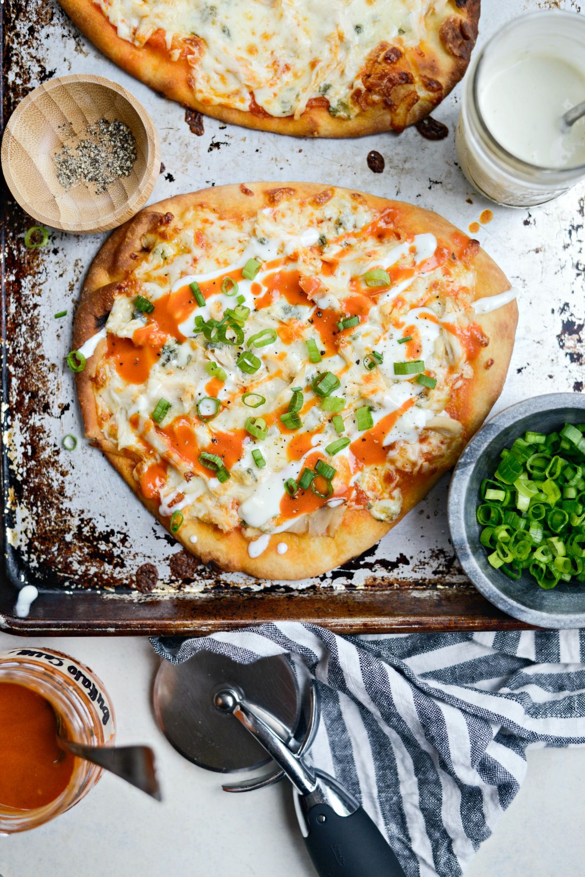 Buffalo Chicken Flatbread Pizzas l SimplyScratch.com