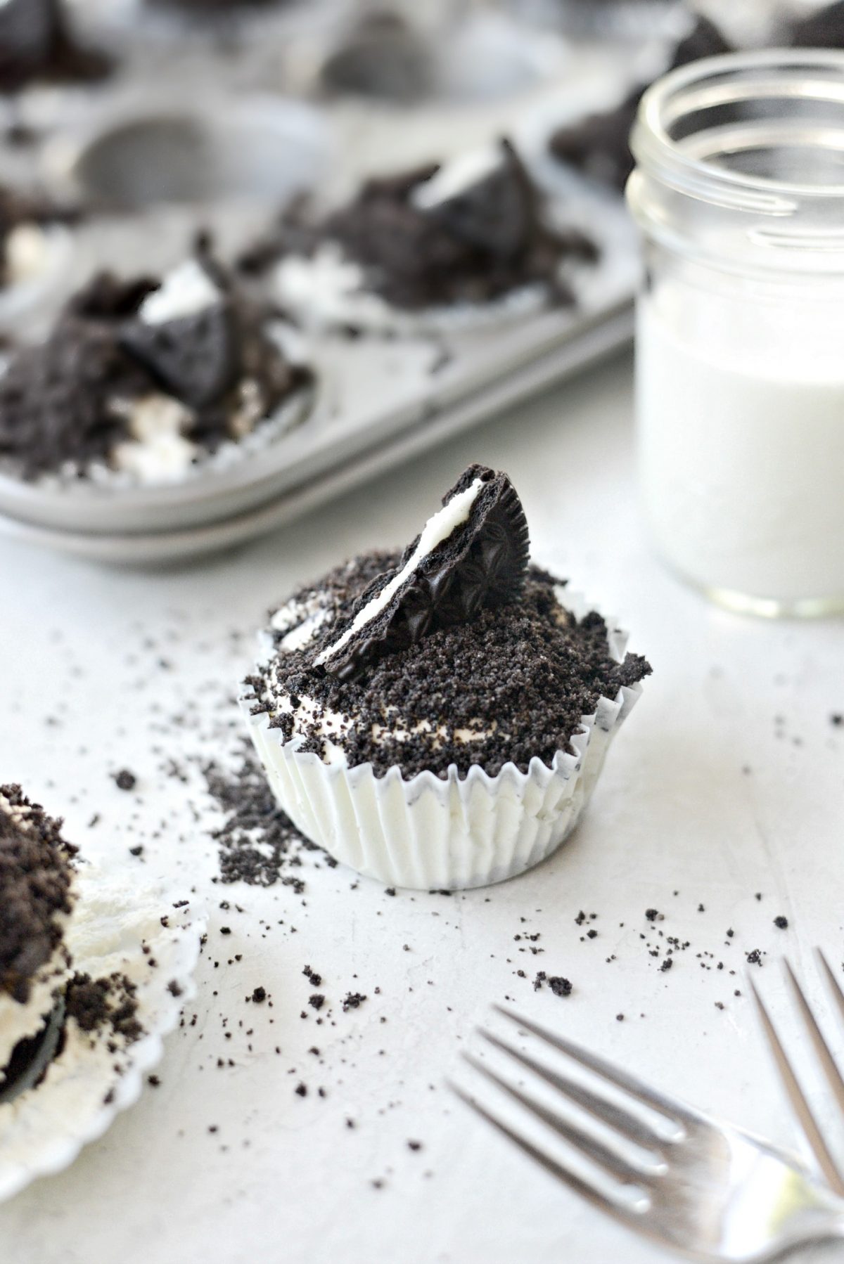 Cookies and Cream Mini Cheesecakes