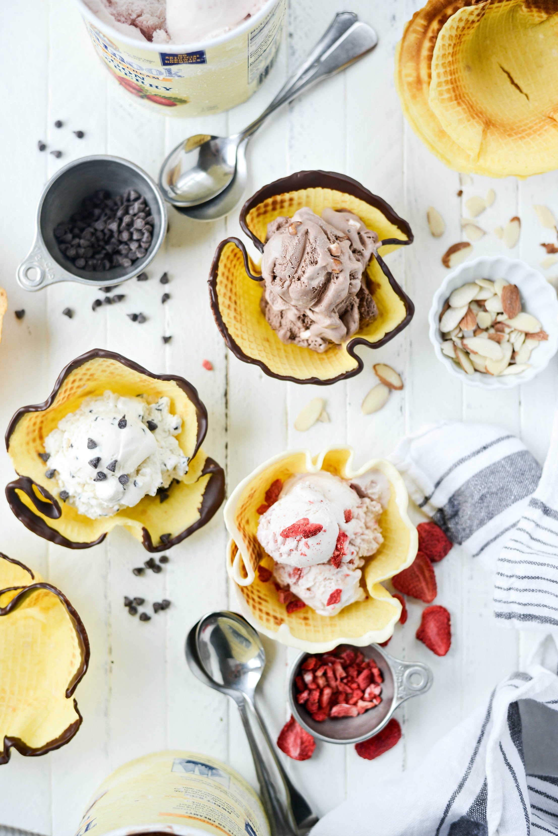https://www.simplyscratch.com/wp-content/uploads/2018/07/Homemade-Ice-Cream-Waffle-Bowls-l-SimplyScratch.com-21-e1531446712951.jpg