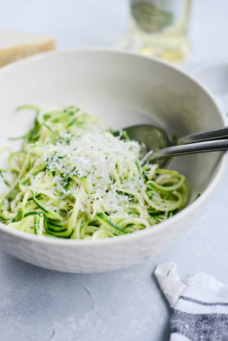 Simple Garlic Parmesan Zoodles (Zucchini Noodles) Simply Scratch