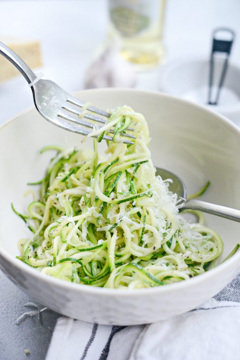 Simple Garlic Parmesan Zoodles (Zucchini Noodles) Simply Scratch