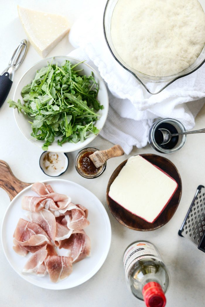Fig Jam Prosciutto Pizza with Parmesan and Arugula ingredients